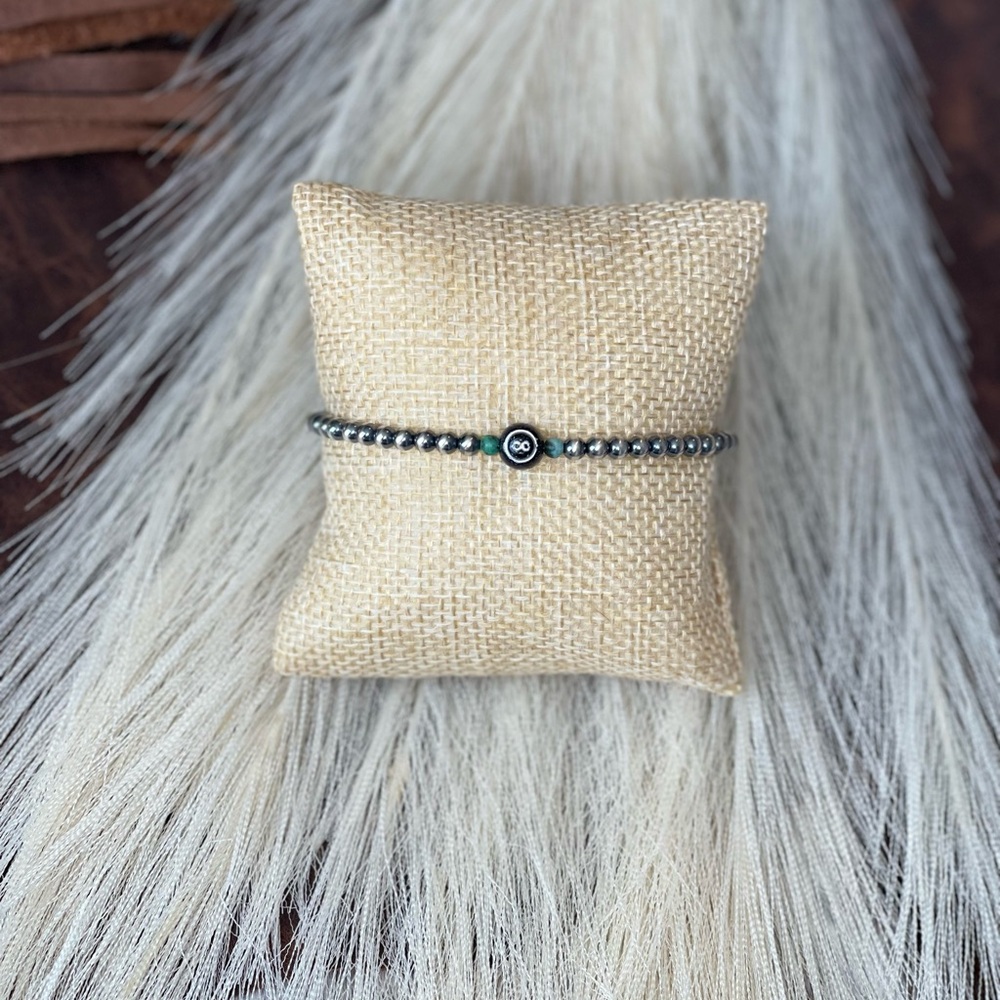8 ball navajo Pearl bracelet